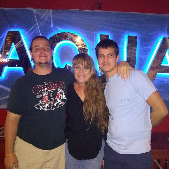 Meet your Posher, Christy - Picture 1 of 1